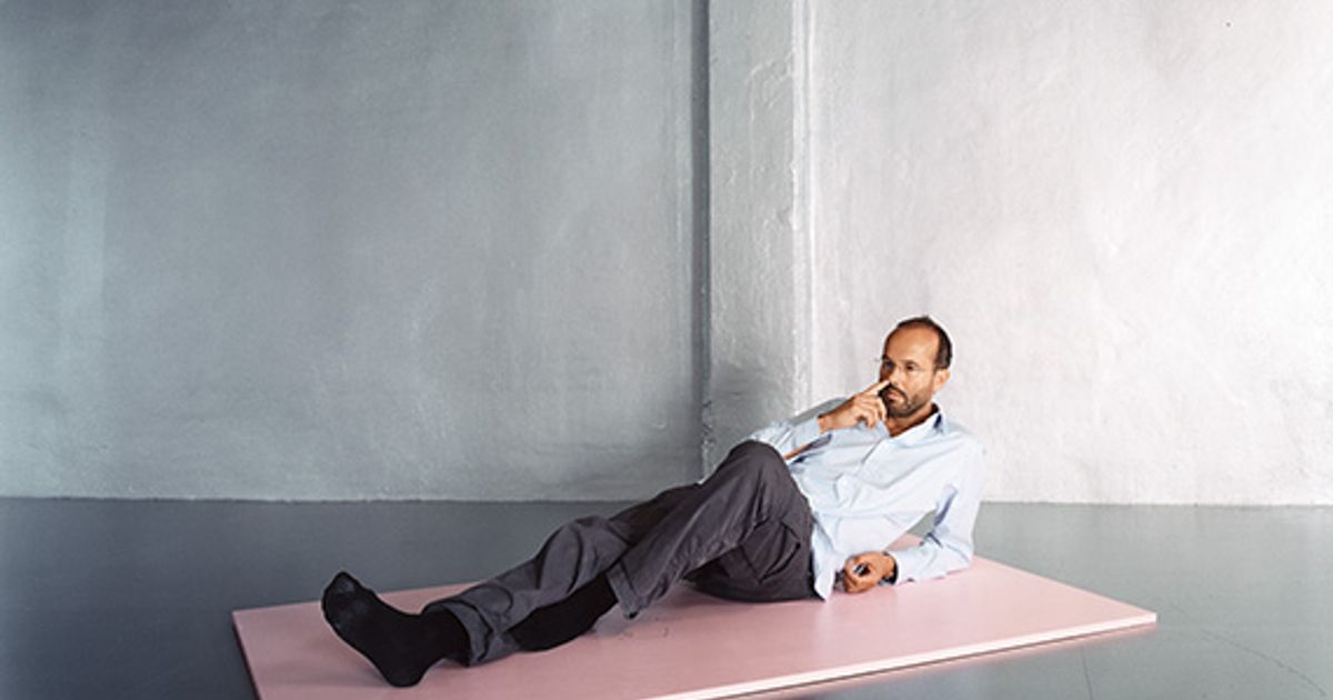 Erwin Wurm : One Minute Works - Announcements - e-flux