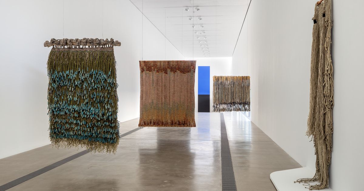 Olga de Amaral: Weaving the Infinite - Announcements - e-flux